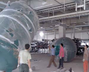 空調(diào)主機,空壓機,吸干機設(shè)備搬運展示